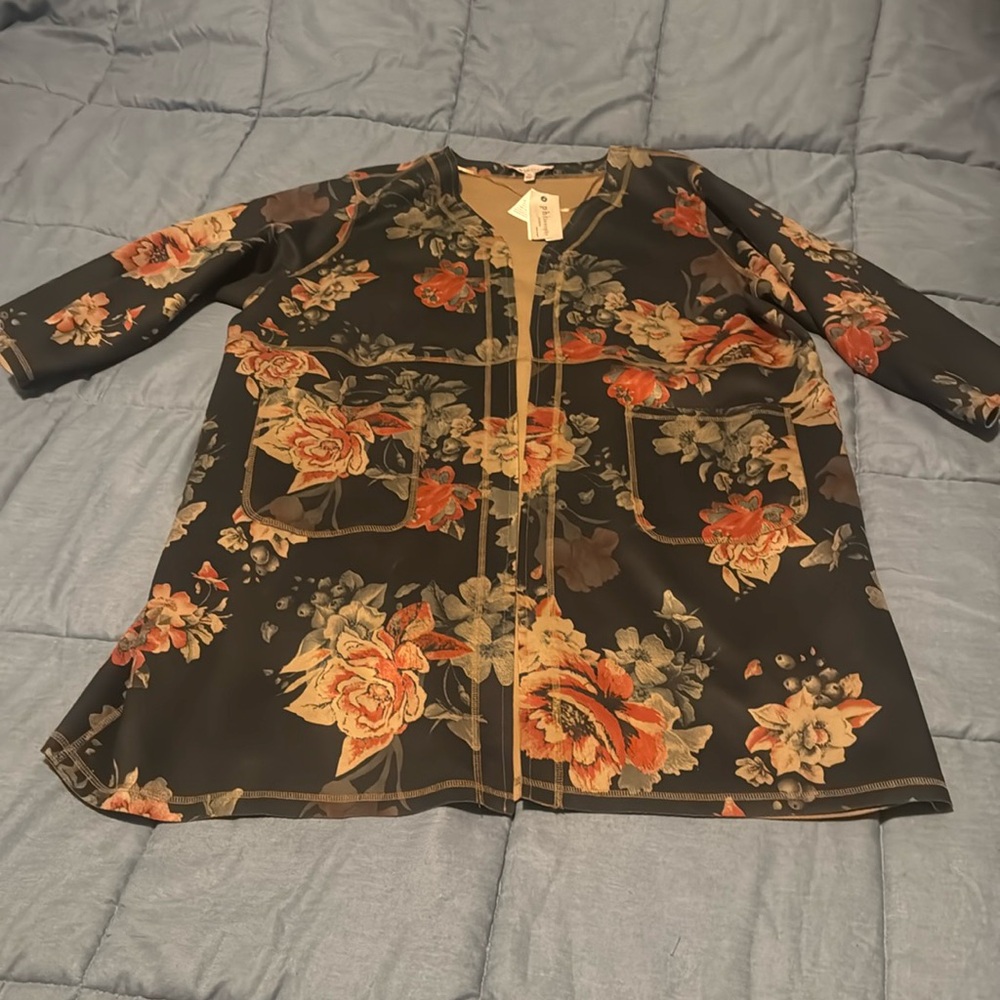 Jacket , brand philosophy women, flower print, faux leather. Size 2X.